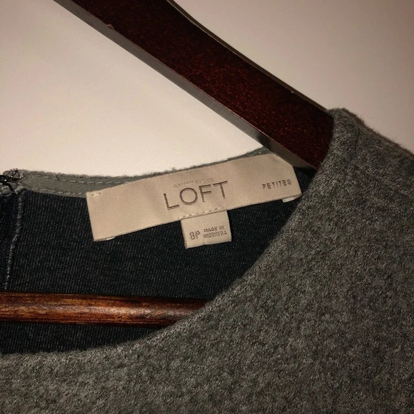 Anne Taylor LOFT - Fit and Flare Dress Mid length - Picture 3 of 7